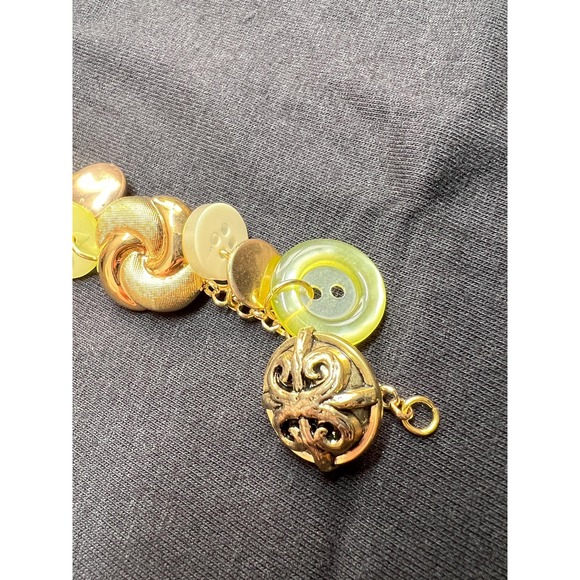 Vintage Button Charm Bracelet: Yellow & Gold Buttons With Gold Chain - 8 Inch - Picture 8 of 9